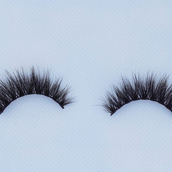 Cleo – VIP Vegan Lashes - Image 3