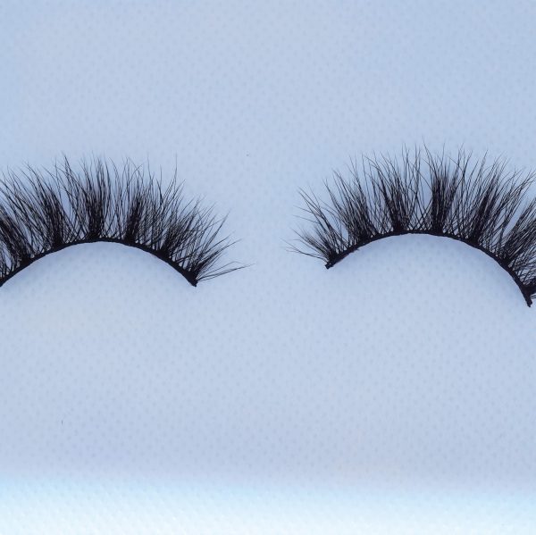 Diva – VIP Vegan Lashes - Image 4